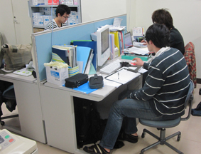 lab-desk1.jpg lab-desk1.jpg
